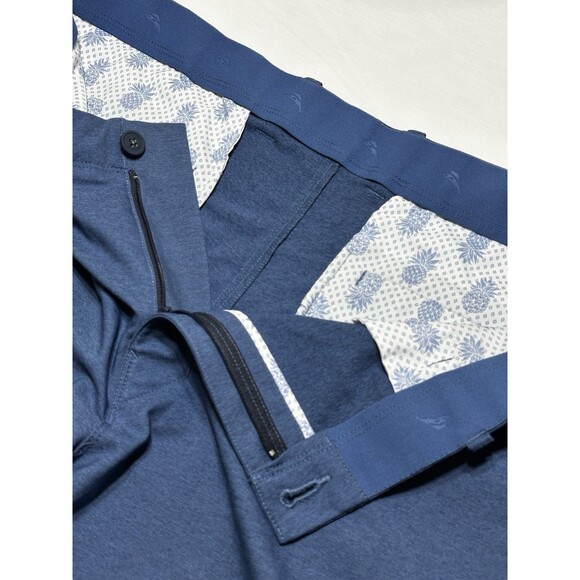 Tommy Bahama Golf Shorts Navy Blue Golf Marlin Mens Size 40 Pineapples Inside - Picture 2 of 11